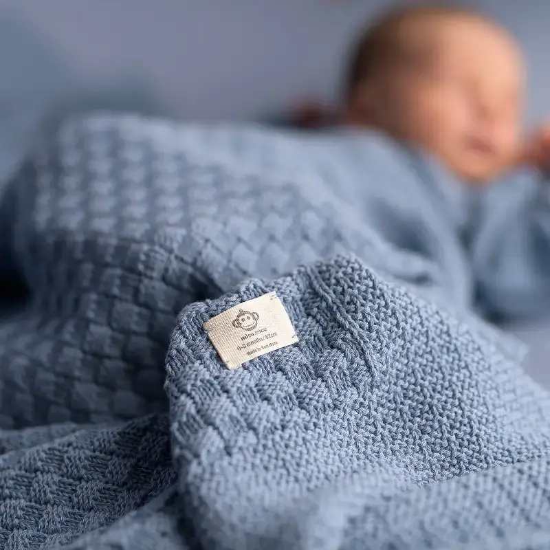 Manta bebe Jean Cuadrada 2.webp